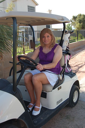 Susan ready to play Diva Las Vegas Golf Tournament 2010