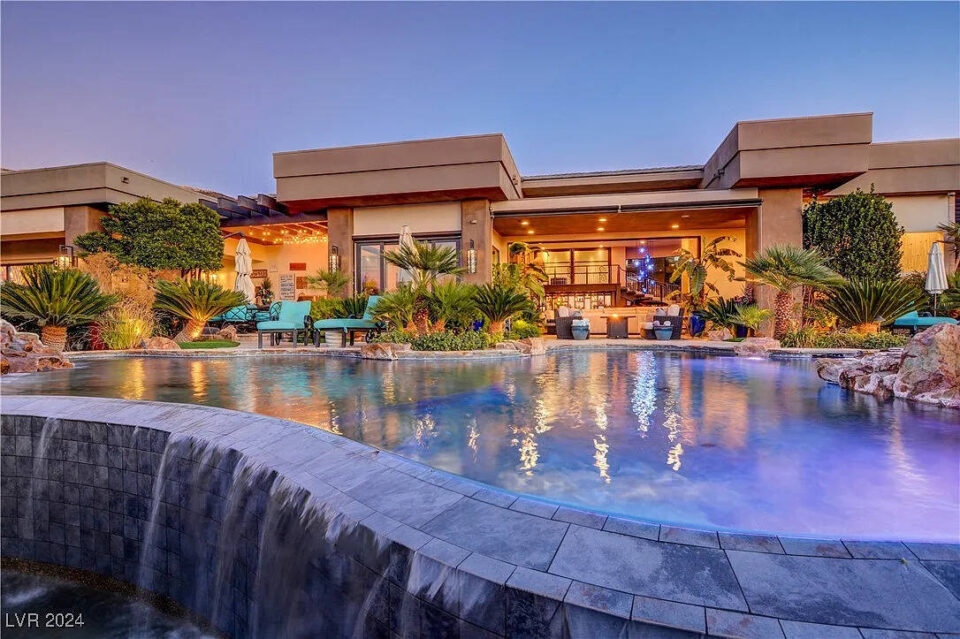 Henderson estate dubbed ‘Jewel of the Desert’ hits market at .9M — PHOTOS