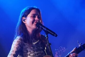 Singer-Songwriter Lizzy McAlpine Shines in Her Exciting Broadway Debut at the Perfect Moment