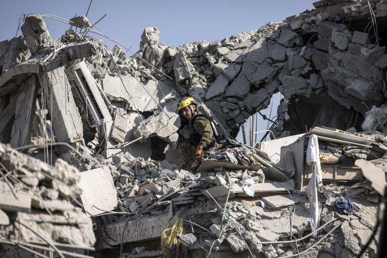 Rising Israel-Iran Tensions Present Fresh Challenges for Democrats