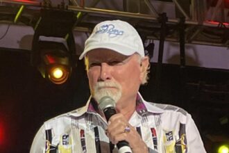 Mike Love celebrates Brian Wilson and George Clinton shines at 2025 Songwriters Hall of Fame