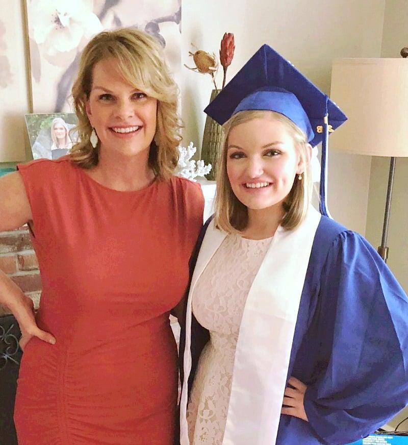 Nonprofit celebrates single mothers’ graduations at Las Vegas event