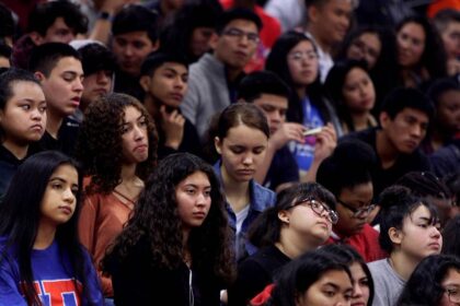 Thousands of Las Vegas valley students head back to the classroom for new school year