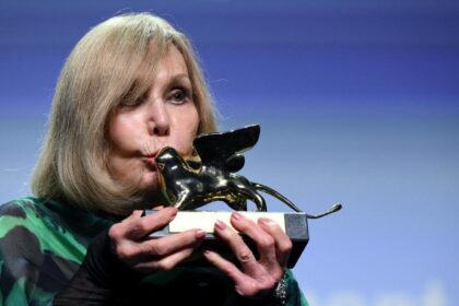 Kim Novak’s Heartfelt Comeback Shines at Venice Film Festival
