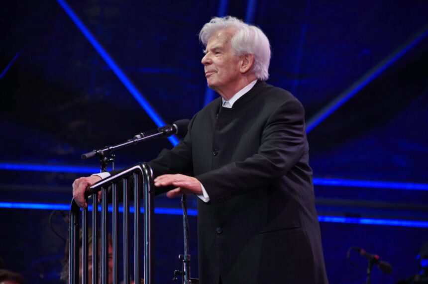 Christoph von Dohnányi, who led Cleveland Orchestra until 2002, dies at 95