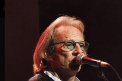 America’s Dewey Bunnell talks legacy and stories behind the hits