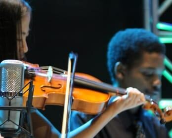 Las Vegas music academy gets surprise visit from Rockstar
