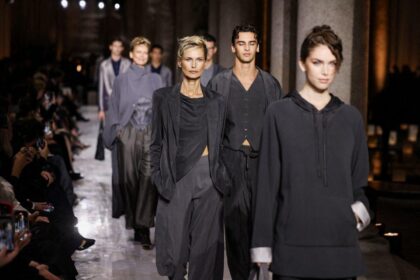 Armani’s last collection shown in solemn runway show with Richard Gere, Lauren Hutton in 1st row