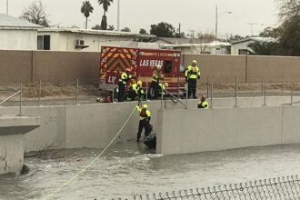 2 women rescued from Las Vegas wash; man remains missing