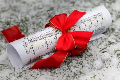 9 pitch-perfect holiday gifts for the music lovers in your life