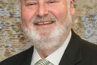 Rob and Michele Reiner's Son Charged with Their Murders, CNN Reports