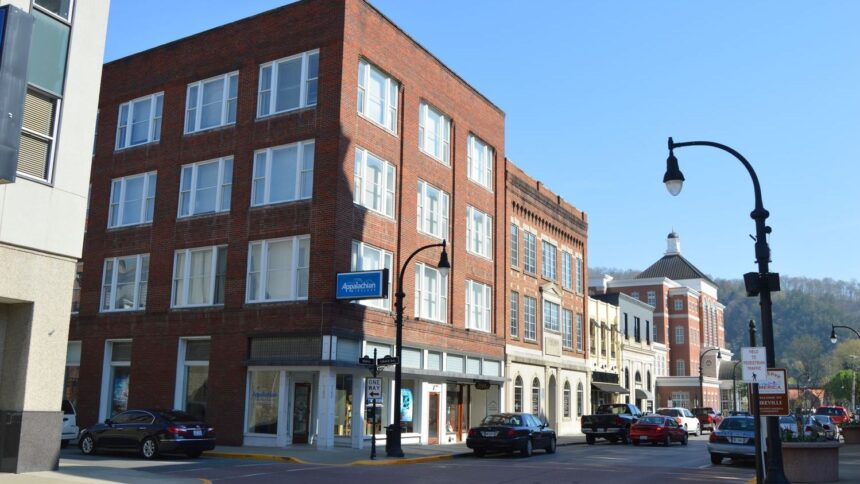 9 Thriving Small Towns Every Remote Worker Should Know About