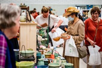 5 Street Markets Preserving Artisanal Crafts and Folklore