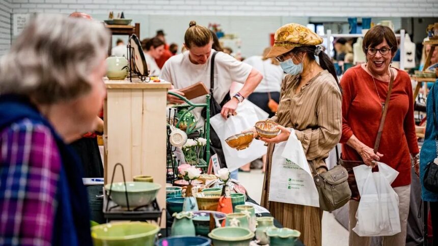 5 Street Markets Preserving Artisanal Crafts and Folklore