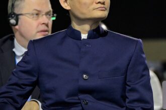 How the World's Richest People Lost It All – And Who Bounced Back