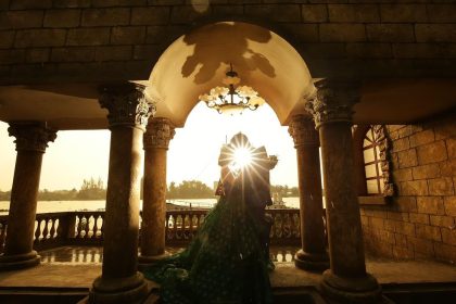 4 The Greatest Love Stories in History - Romance That Changed the World