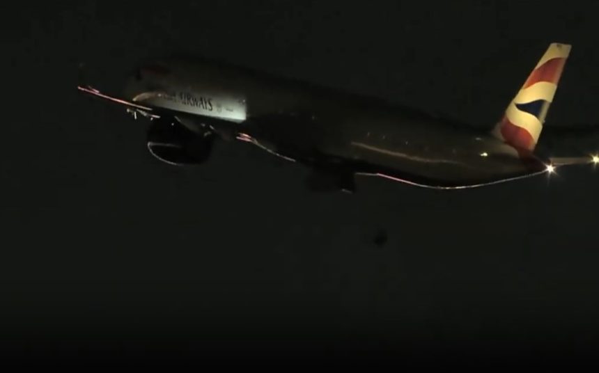 VIDEO: Plane loses tire after takeoff from Las Vegas airport