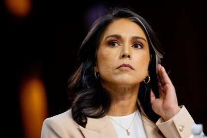 Tulsi Gabbard under scrutiny for showing up at FBI raid of Georgia election hub