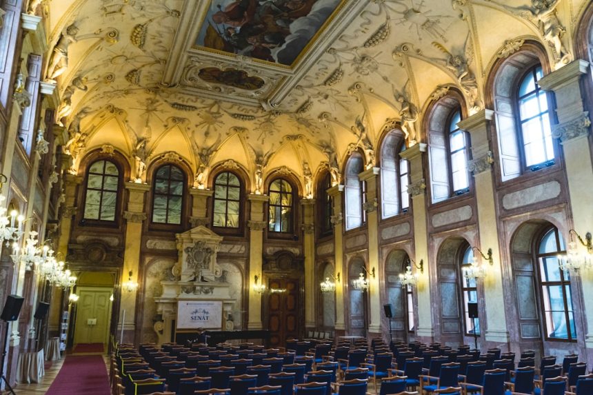 Senate reaches deal to fund government, continue ICE talks