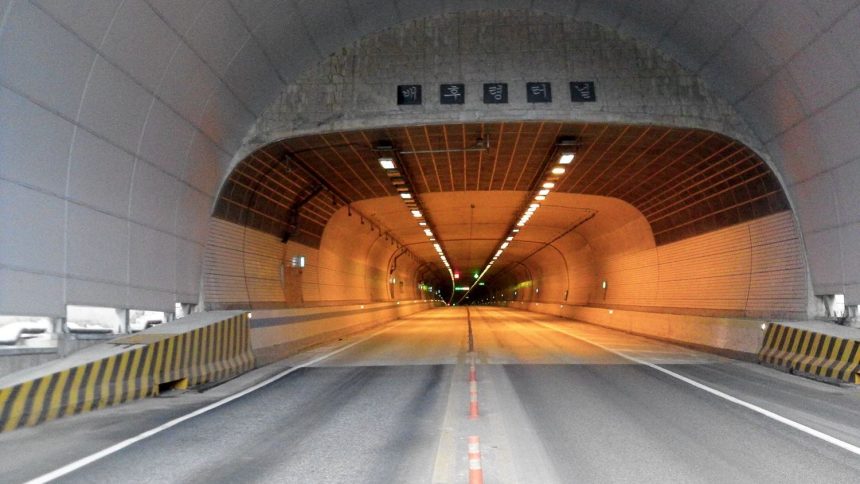 Can the New Vegas Loop Really Get You Downtown in Under 5 Minutes?