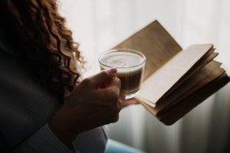 The Art of Slow Reading: Rediscovering the Joy of Deep Focus
