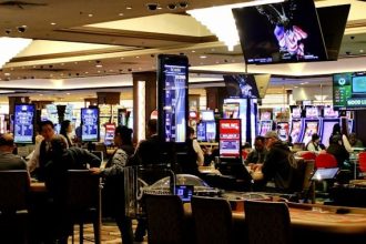 Are Off-Strip Casinos Paying More? Ranking the Best Local Odds in 2026