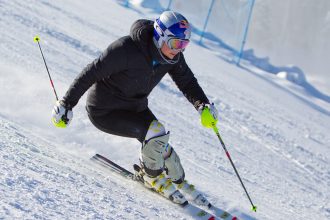Lindsey Vonn completes training run one week after she tore her ACL