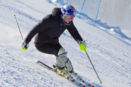 Lindsey Vonn completes training run one week after she tore her ACL