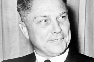 15 Celebrities Who Vanished Without a Trace