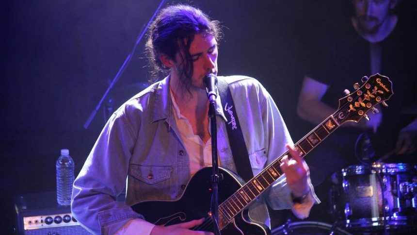 23 Songs That Defined Generations Without Topping the Charts