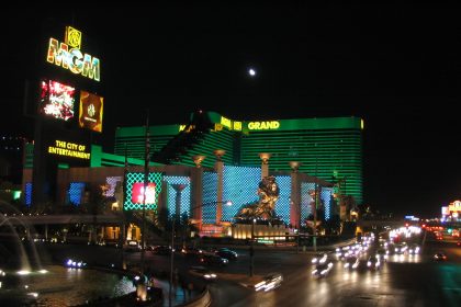 Developers plan new Las Vegas shopping center