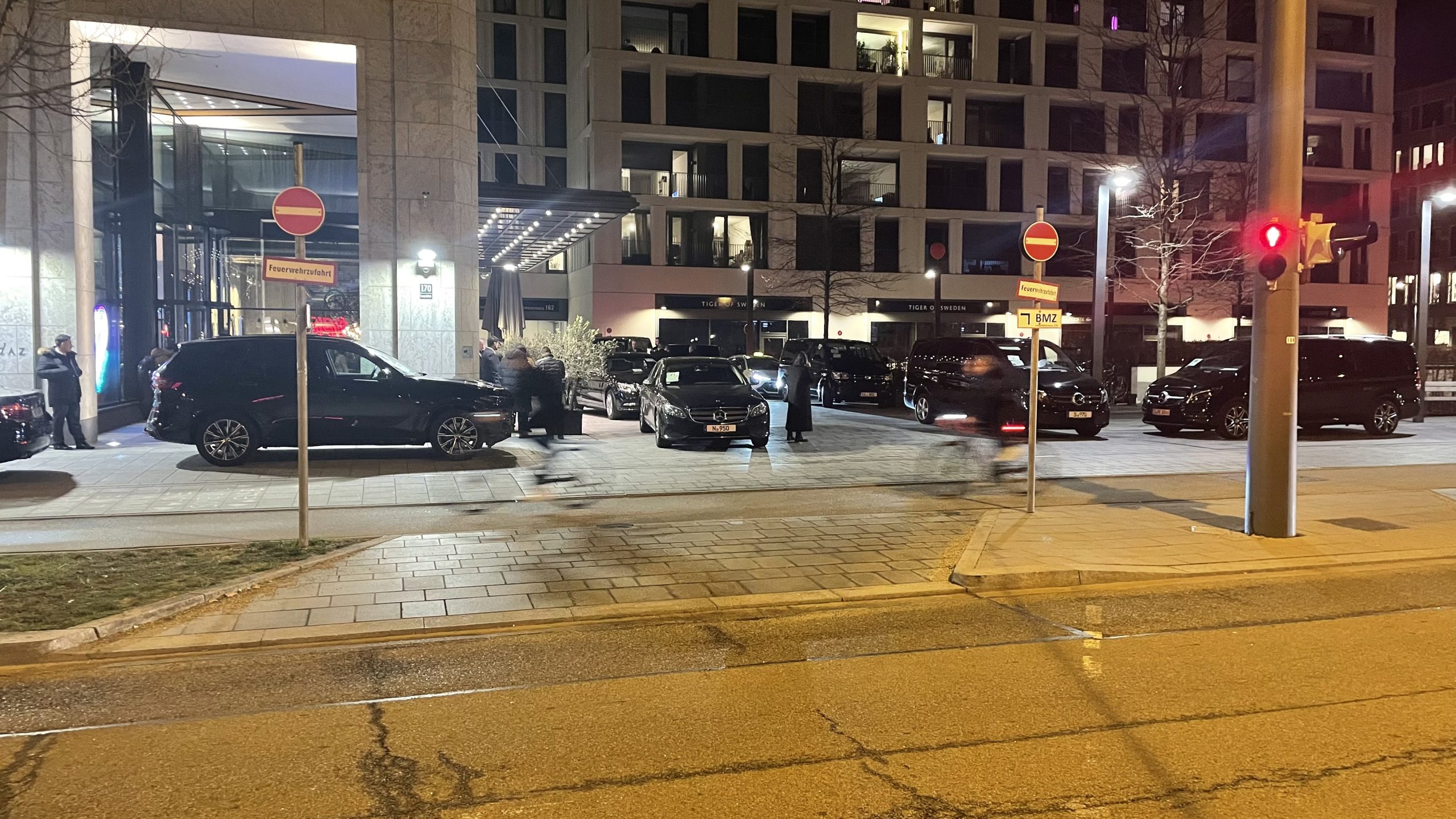 Off-Strip resort-casino failed to prevent sex trafficking, lawsuit says