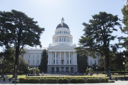 Tight California governor's race between five leading candidates