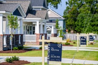 My Experience Living in a Vegas Manufactured Home: The Pros and The Hidden Costs