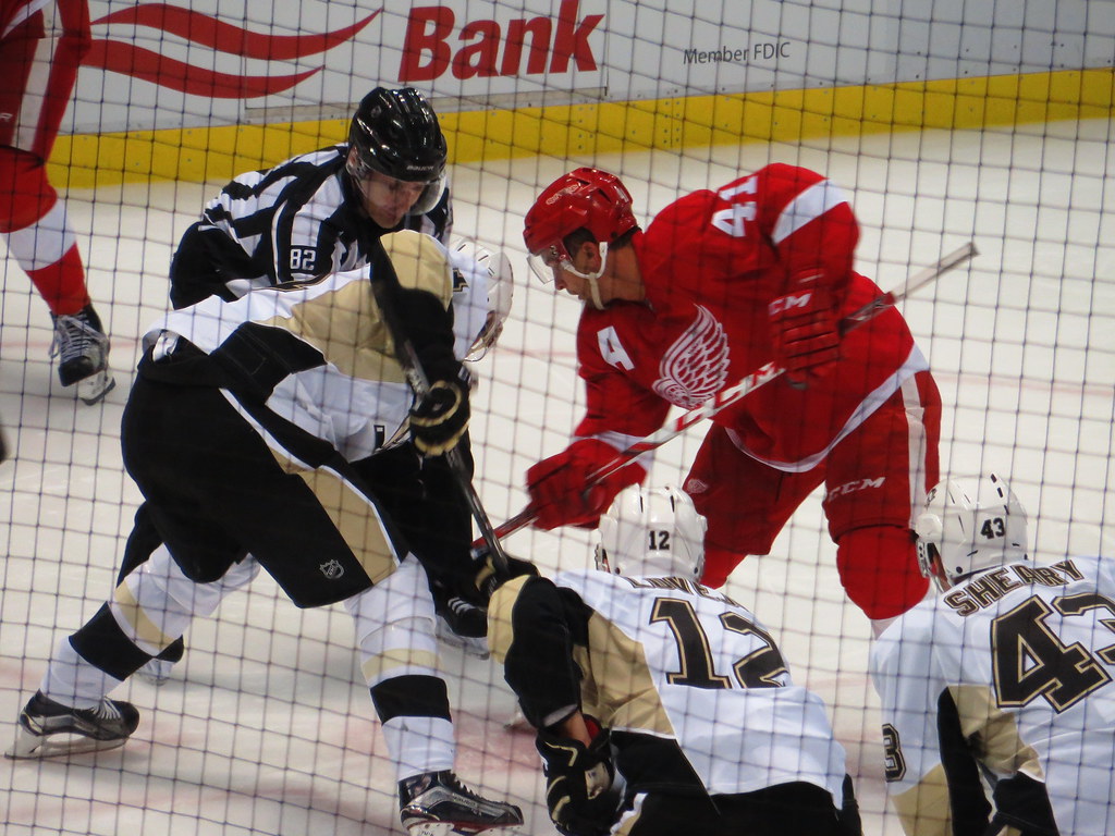 Golden Knights trade for veteran center from Washington