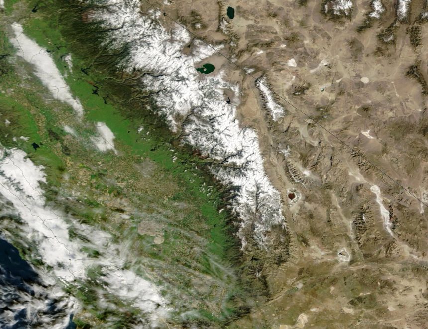 Satellite photos show California's sudden snowpack meltdown: Now you see it, now you don't