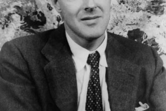 5 Historical Figures Who Had Secret Twin Personalities