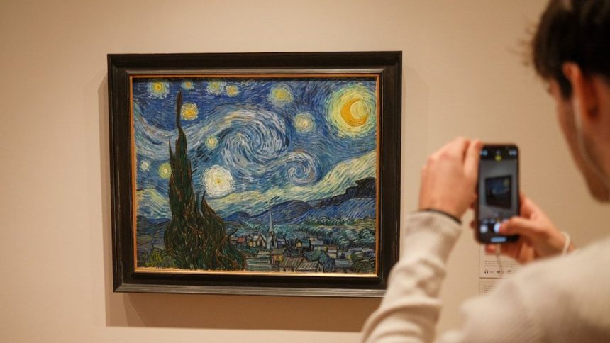 The 6 Secret Techniques Behind Van Gogh's Starry Night