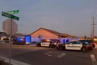 Amazon driver accused of DUI after fleeing from officers in Visalia, police say