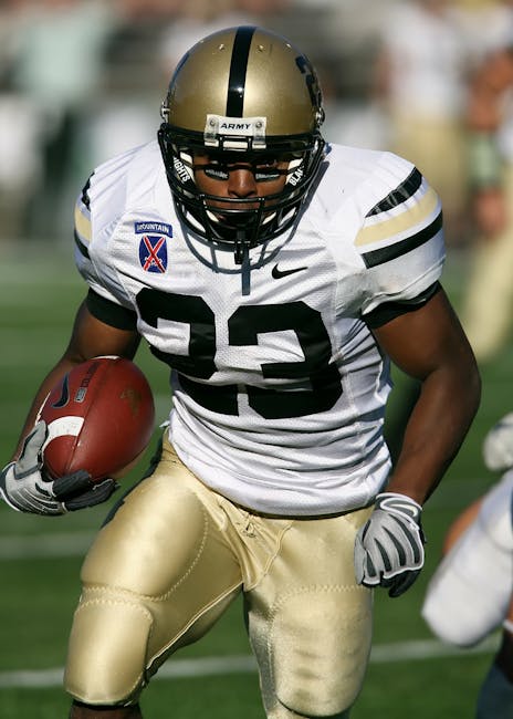 Star edge rusher Hendrickson heads to Ravens after Crosby deal crumbles