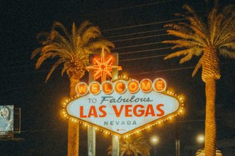 Las Vegas robotaxi rides available on Uber soon with Zoox expansion