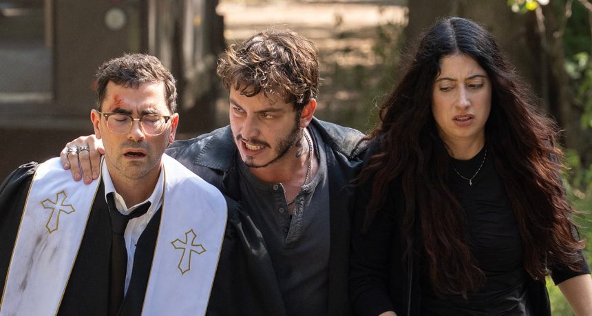 'Big Mistakes' Trailer: Dan Levy & Taylor Ortega Get Into Trouble Over a Stolen Necklace In Netflix Series - Watch!