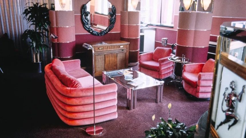 4 Classic Vegas Lounges Where You Can Still Feel Like Sinatra for an Hour