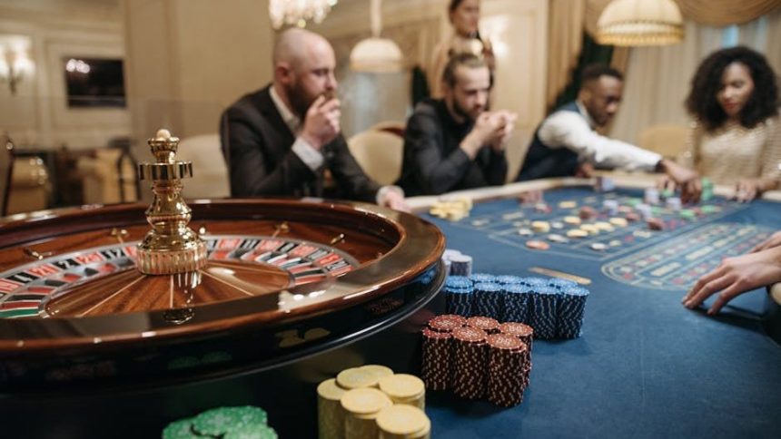 The Unspoken Rules of the 'Locals' Casino: How Not to Be 'That Guy'