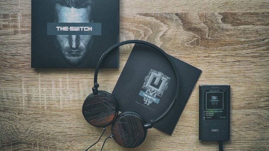 10 Album Covers With Hidden Details Only Superfans Noticed