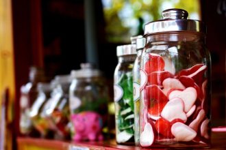 10 Classic Halloween Candies That Disappeared