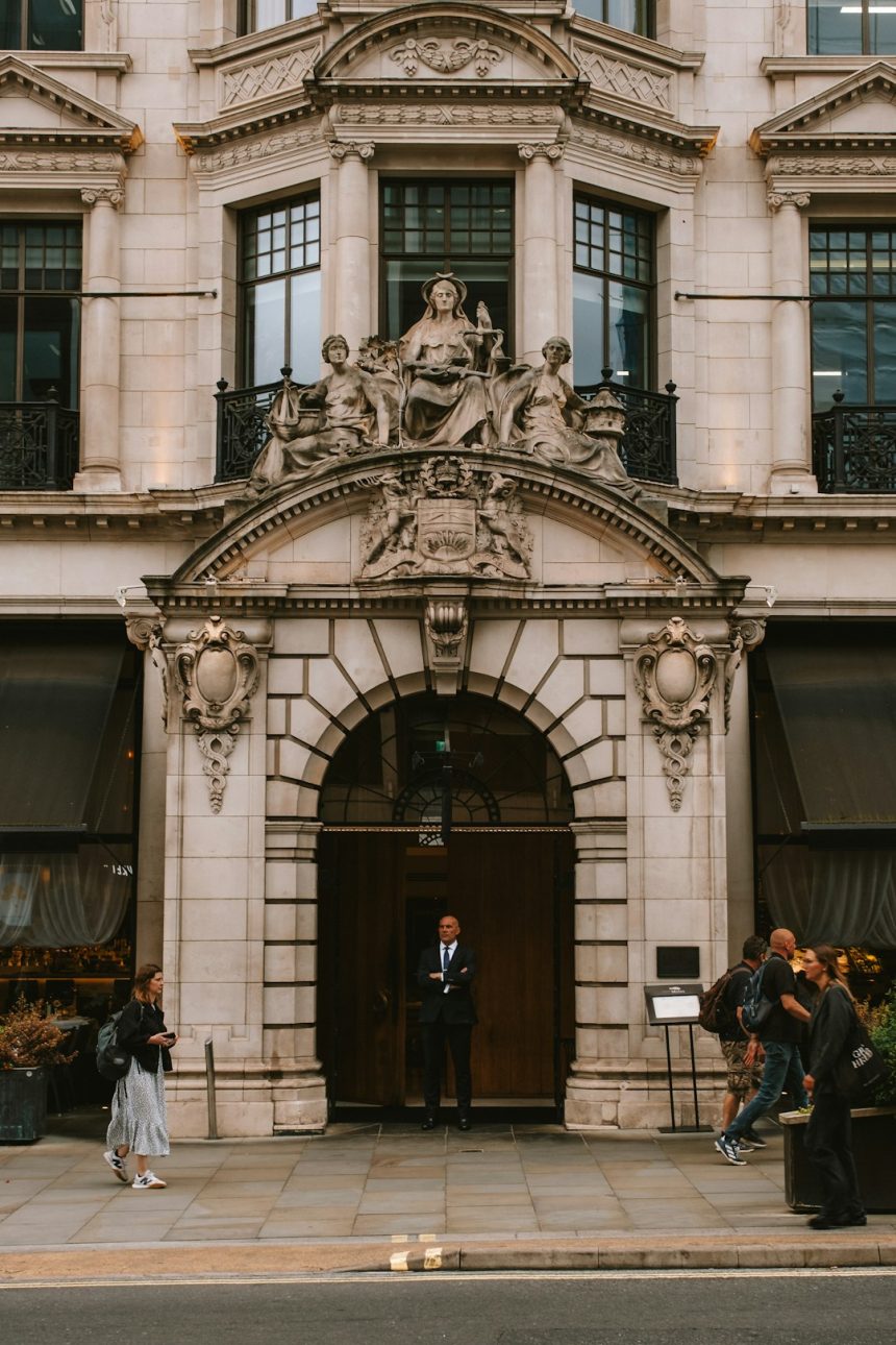 Whacko beats down NYC doorman, 71, who called him ‘sir’ as he pleaded for mercy