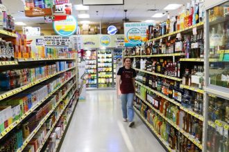 4 Things You Only See in a Las Vegas Grocery Store at 3:00 AM