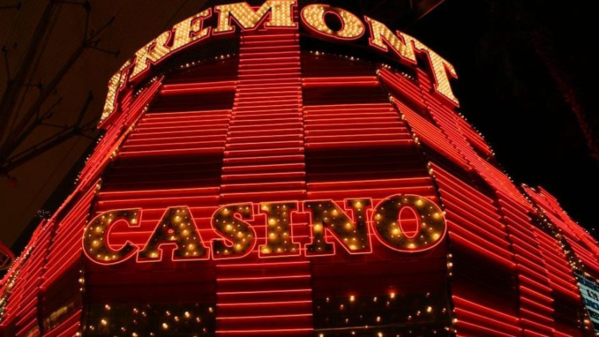 The "No-Tourist" Guide to Fremont Street: How to Navigate the Chaos