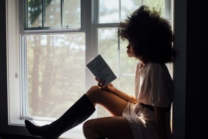 5 Books Women Should Read to Rewrite Their Story